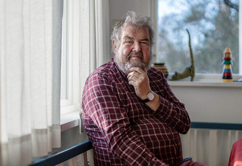 En gammal man med skägg som heter Michael Segerström