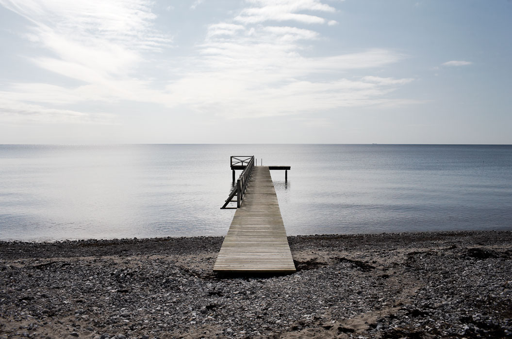En brygga i havet